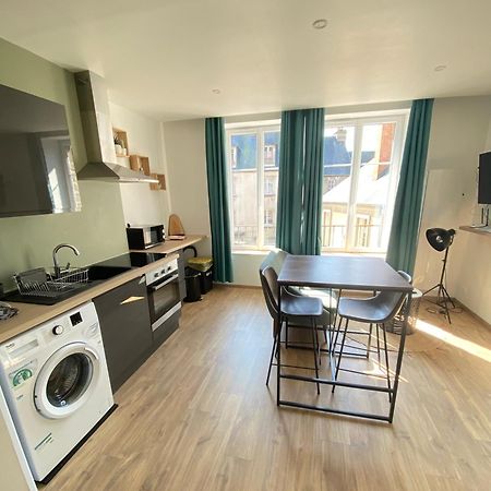 Joli Appartement F2 Plein Centre Coutances Extérieur photo